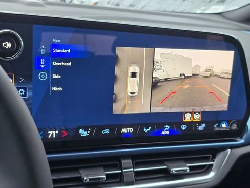 New 2026 Chevrolet Equinox EV LT image 29