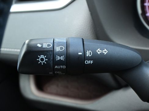 Used 2019 Toyota RAV4 Limited w/ Advanced Technology Package AWD/4WD image 29