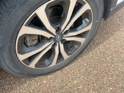 Used 2020 Subaru Forester Limited w/ Popular Package #3 image 6