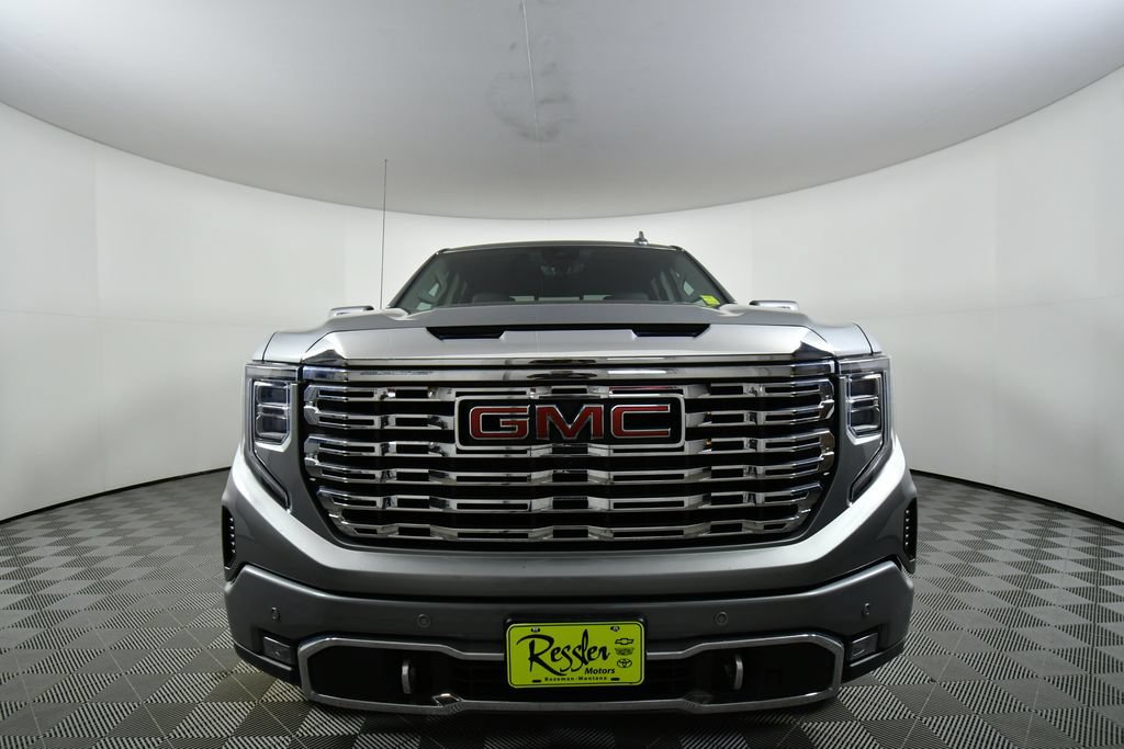 Used 2025 GMC Sierra 1500 Denali w/ Technology Package AWD/4WD image 7