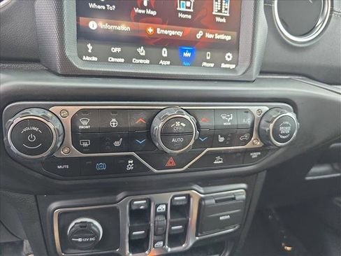 Used 2022 Jeep Wrangler Unlimited Rubicon 4xe w/ Cold Weather Group AWD/4WD image 22