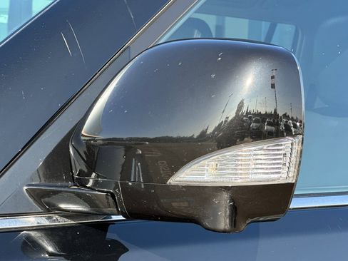 Used 2023 Nissan Armada SL w/ Captain's Chairs Package image 56