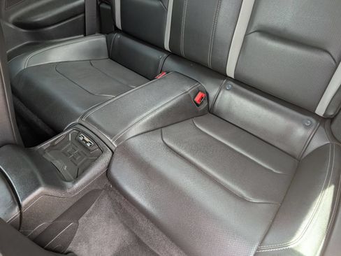 Used 2018 Chevrolet Camaro SS RWD image 9