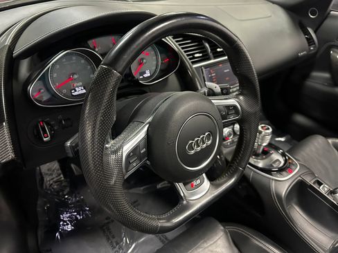 Used 2015 Audi R8 V8 w/ Full Leather Package AWD/4WD image 10
