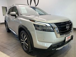 Used 2024 Nissan Pathfinder Platinum w/ Cargo Package video 2