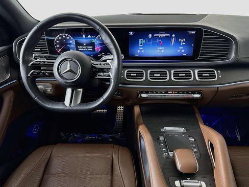 Used 2025 Mercedes-Benz GLS 450 4MATIC w/ AMG Line Exterior image 24