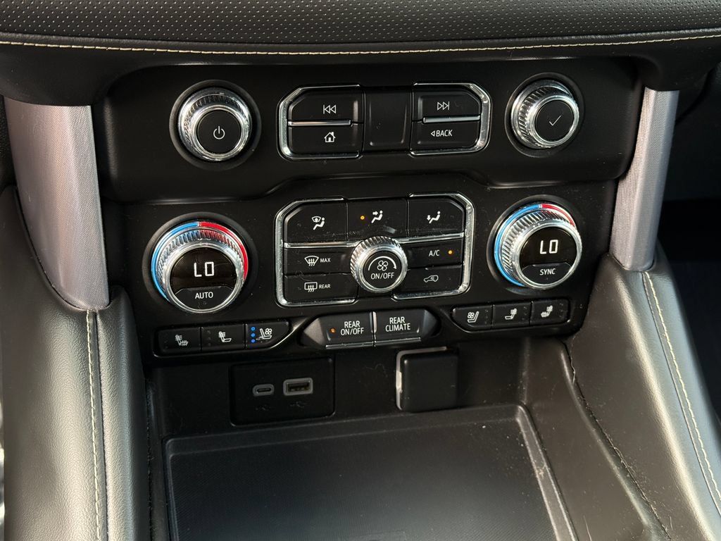 Used 2024 GMC Yukon SLT AWD/4WD image 28