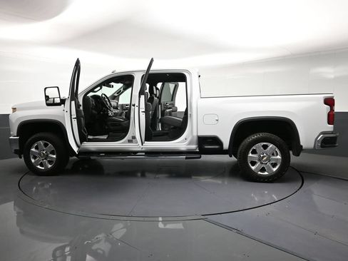 Used 2022 Chevrolet Silverado 2500 LTZ w/ LTZ Plus Package AWD/4WD image 33