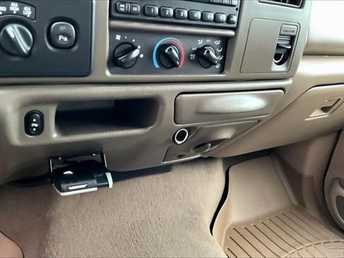 Used 2003 Ford F350 XL image 15