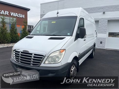 Used 2010 Freightliner Sprinter 3500 image 1