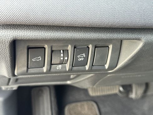 Certified 2025 Subaru Outback Premium image 17