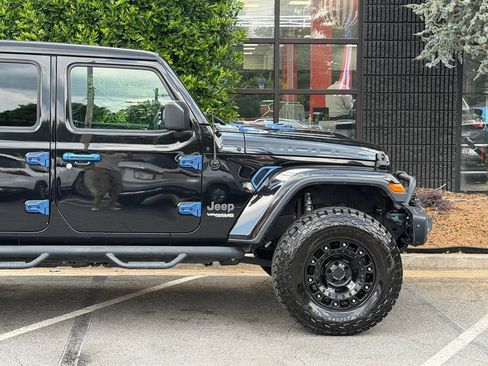 Used 2019 Jeep Wrangler Unlimited Sahara w/ Quick Order Package 24M Moab AWD/4WD image 23