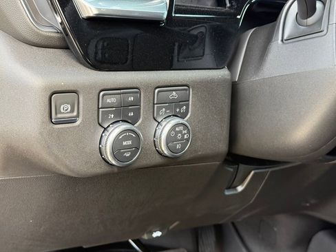 New 2026 GMC Sierra 1500 Elevation w/ LPO, Elevation Black Package image 19