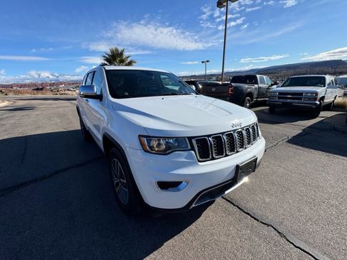 Used 2020 Jeep Grand Cherokee Limited w/ Trailer Tow Group IV image 7