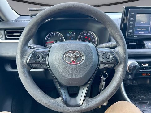 Used 2022 Toyota RAV4 LE FWD image 14