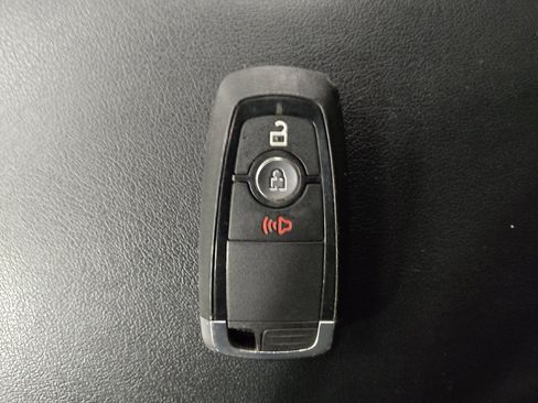 Used 2024 Ford Edge SEL image 32