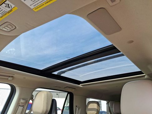 Used 2023 Lincoln Navigator L Reserve image 16