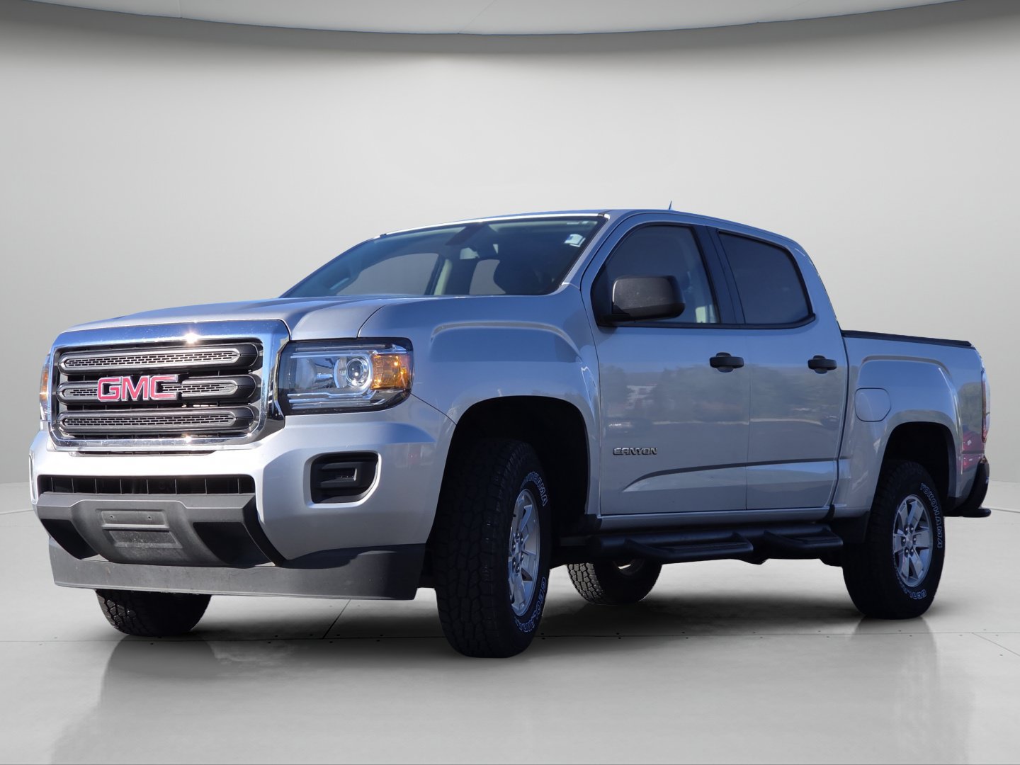 Used 2019 GMC Canyon 2WD Crew Cab w/ Convenience Package image 16