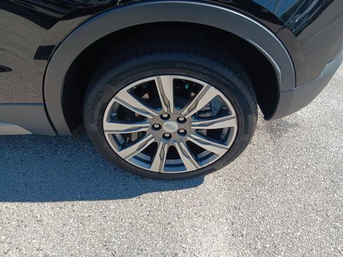 Used 2019 Cadillac XT4 Premium Luxury FWD image 4