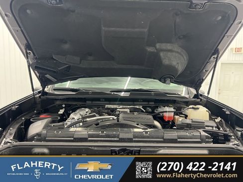 Used 2024 Chevrolet Silverado 2500 Custom w/ Custom Value Package image 16