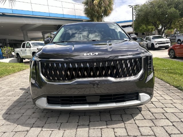 Used 2026 Kia Carnival FWD image 19