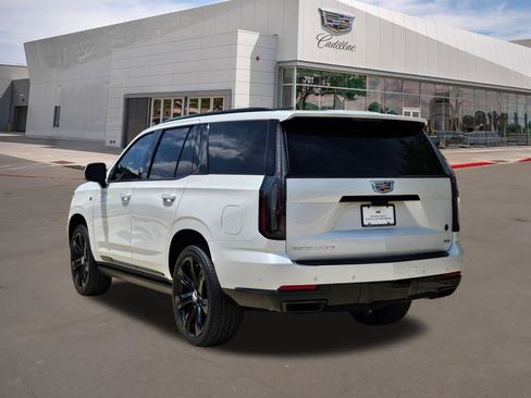 Used 2025 Cadillac Escalade Sport Platinum w/ LPO, Floor Liner Package AWD/4WD image 4