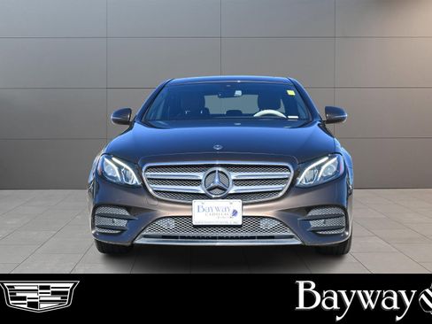 Used 2018 Mercedes-Benz E 300 E 300 image 2