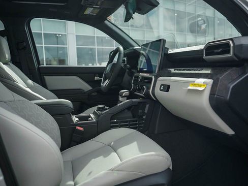 New 2026 Toyota Tacoma Limited AWD/4WD image 9