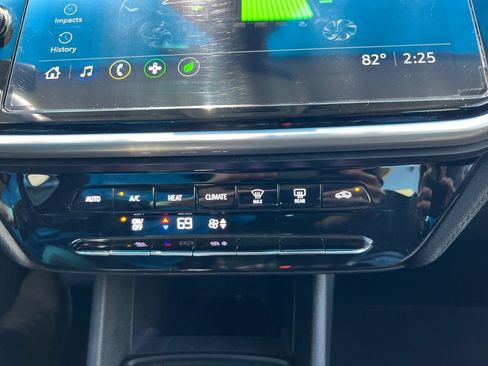 Used 2023 Chevrolet Bolt LT FWD image 20