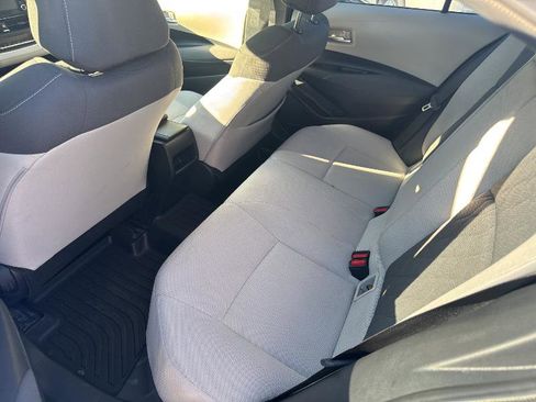 Used 2020 Toyota Corolla LE image 8