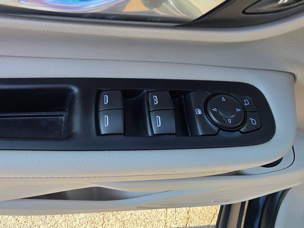 Used 2018 GMC Terrain Denali AWD/4WD image 25