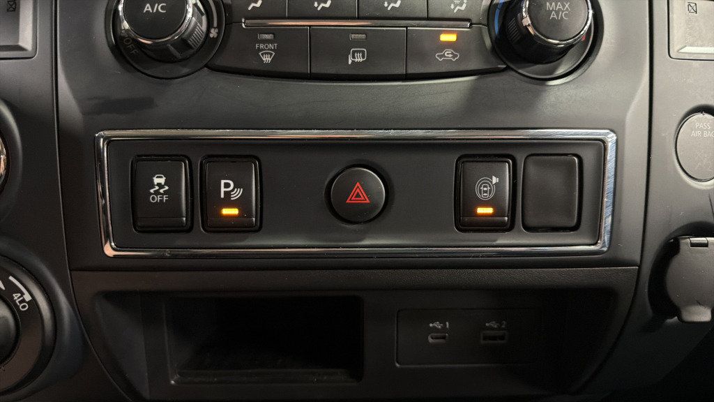 Used 2024 Nissan Titan SV AWD/4WD image 31