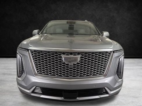 Used 2025 Cadillac Escalade Premium Luxury Platinum w/ LPO, Radiant Package RWD image 4