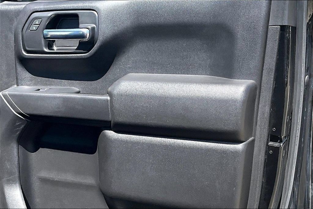 Used 2023 Chevrolet Silverado 1500 Custom Trail Boss w/ LPO, Dark Essentials Package AWD/4WD image 30