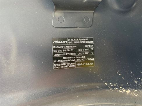 Used 2021 Porsche Macan image 30
