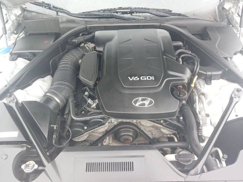 Used 2015 Hyundai Genesis 3.8 w/ Option Group 03 RWD image 15
