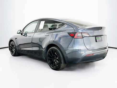 Used 2022 Tesla Model Y Long Range AWD/4WD image 5