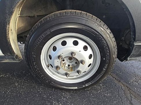 Used 2022 Ford Transit 350 DRW image 31