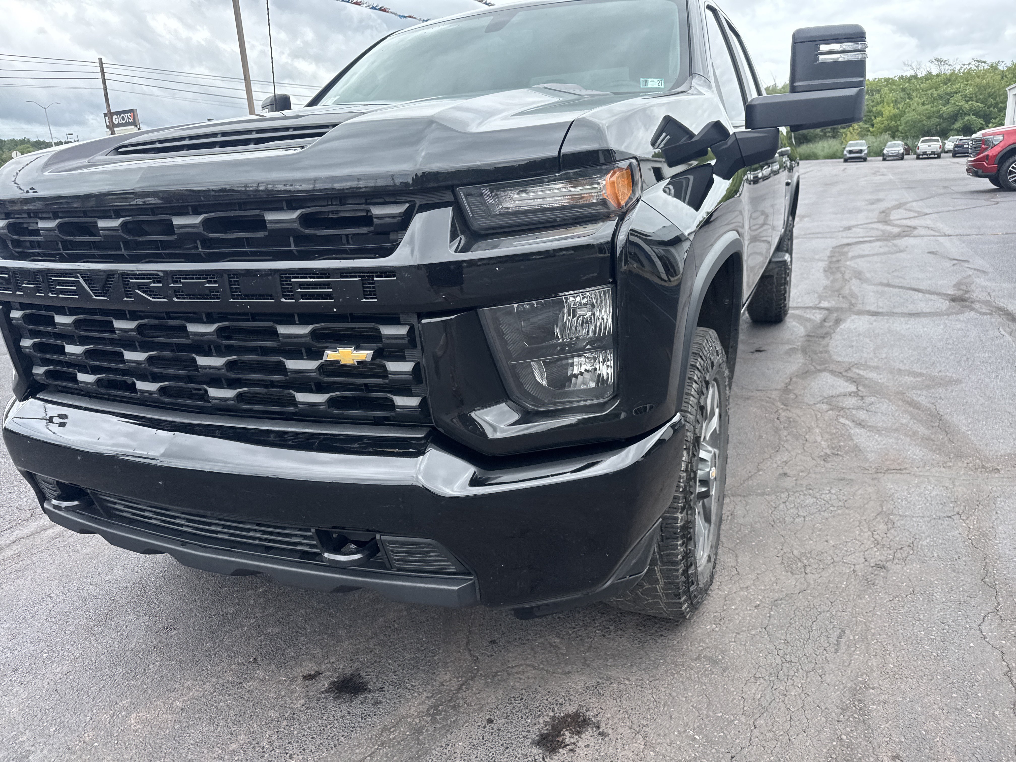 Used 2023 Chevrolet Silverado 2500 Custom w/ Custom Convenience Package AWD/4WD image 10