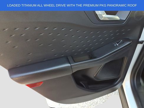 Used 2020 Ford Escape Titanium w/ Titanium Premium Package 2.0 image 17