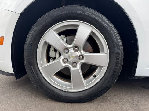 Used 2016 Chevrolet Cruze LT FWD image 13