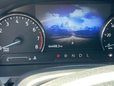 Used 2023 Ford Explorer Limited image 44