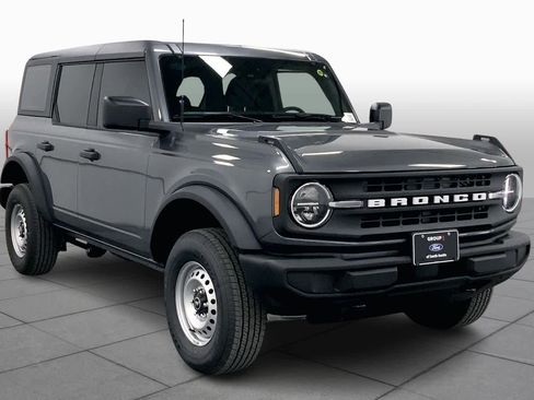 New 2025 Ford Bronco 4-Door image 3