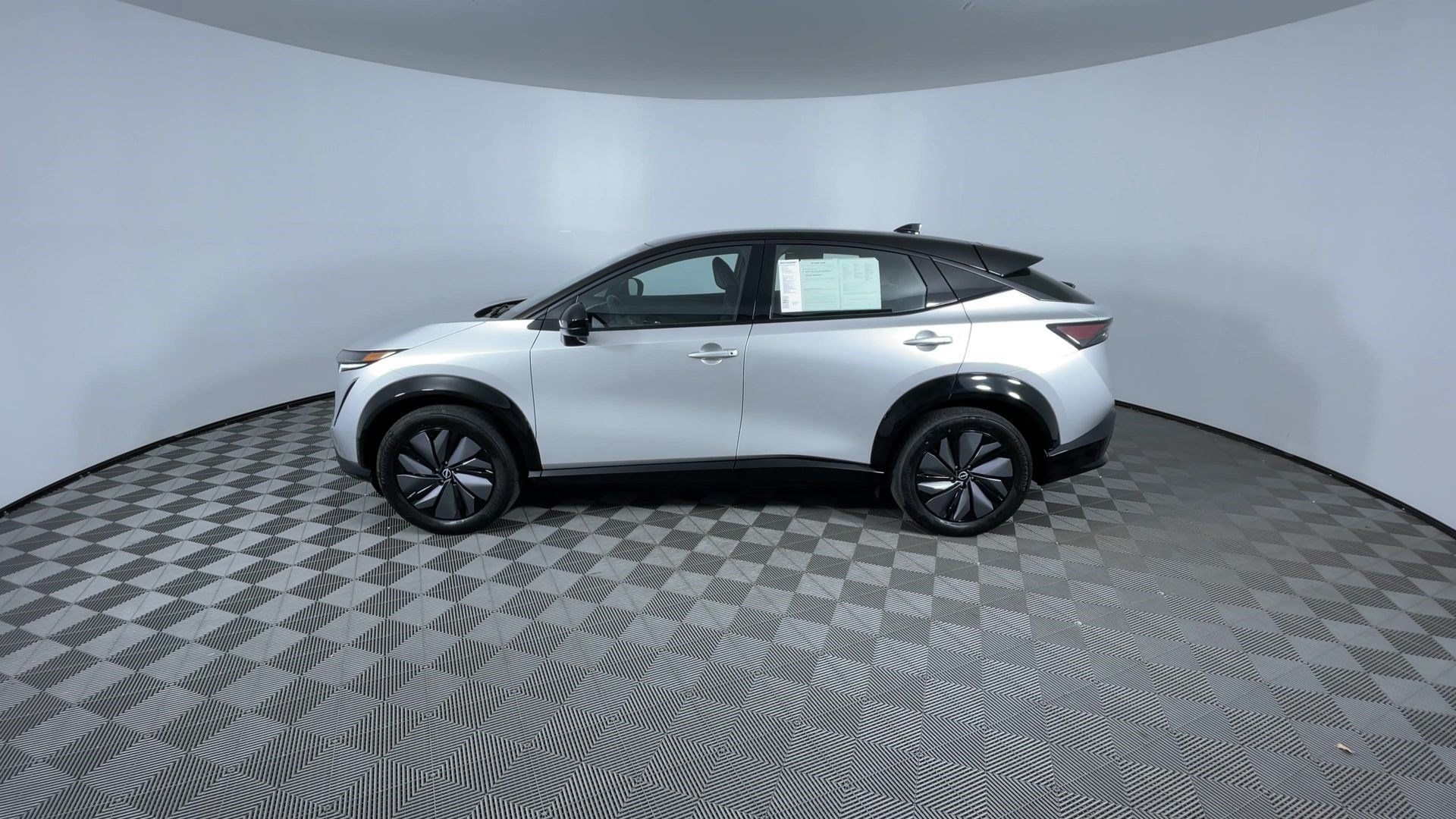 Certified 2024 Nissan Ariya AWD image 5