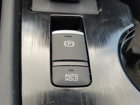 Certified 2026 Nissan Rogue SV FWD image 30