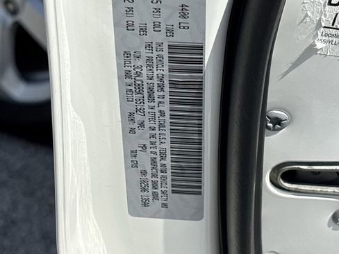 Used 2019 Jeep Compass Latitude image 30