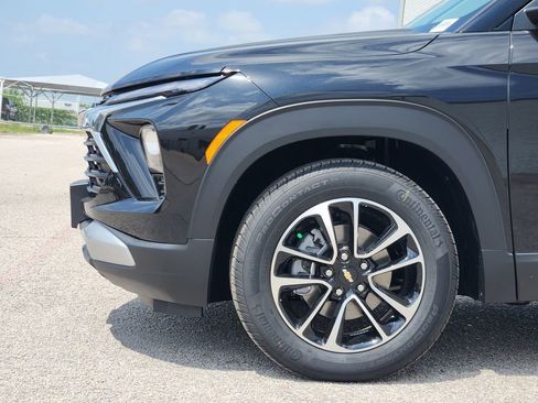 New 2026 Chevrolet TrailBlazer LT w/ LT Cold Weather Package FWD image 5