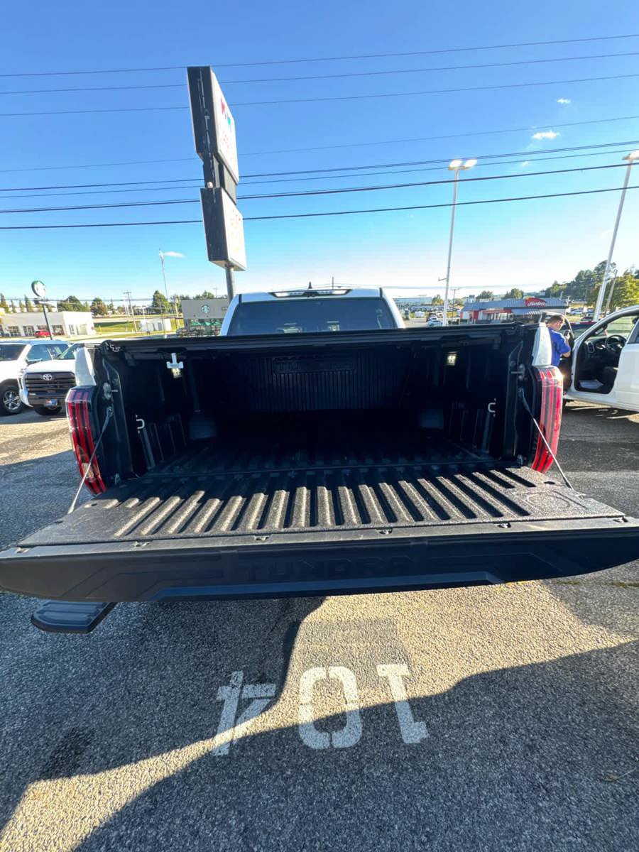 Used 2024 Toyota Tundra Platinum AWD/4WD image 34