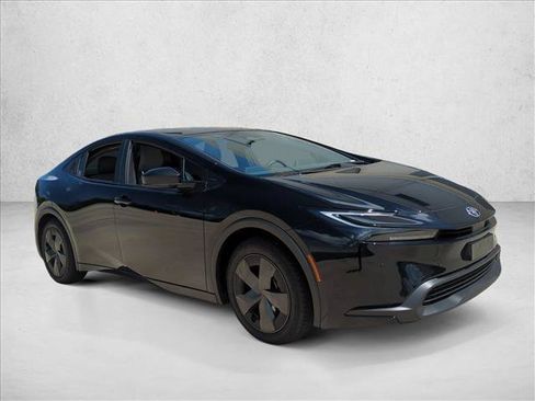 Used 2026 Toyota Prius LE FWD image 3
