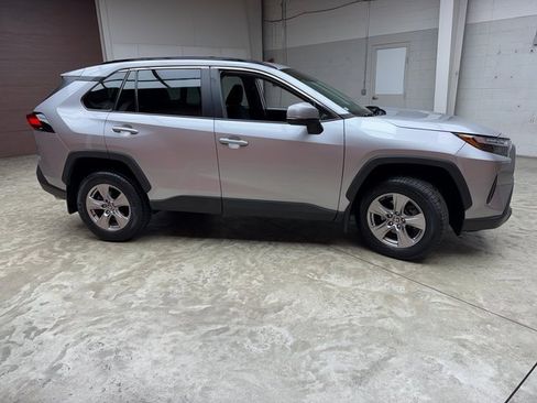 Used 2022 Toyota RAV4 XLE image 6
